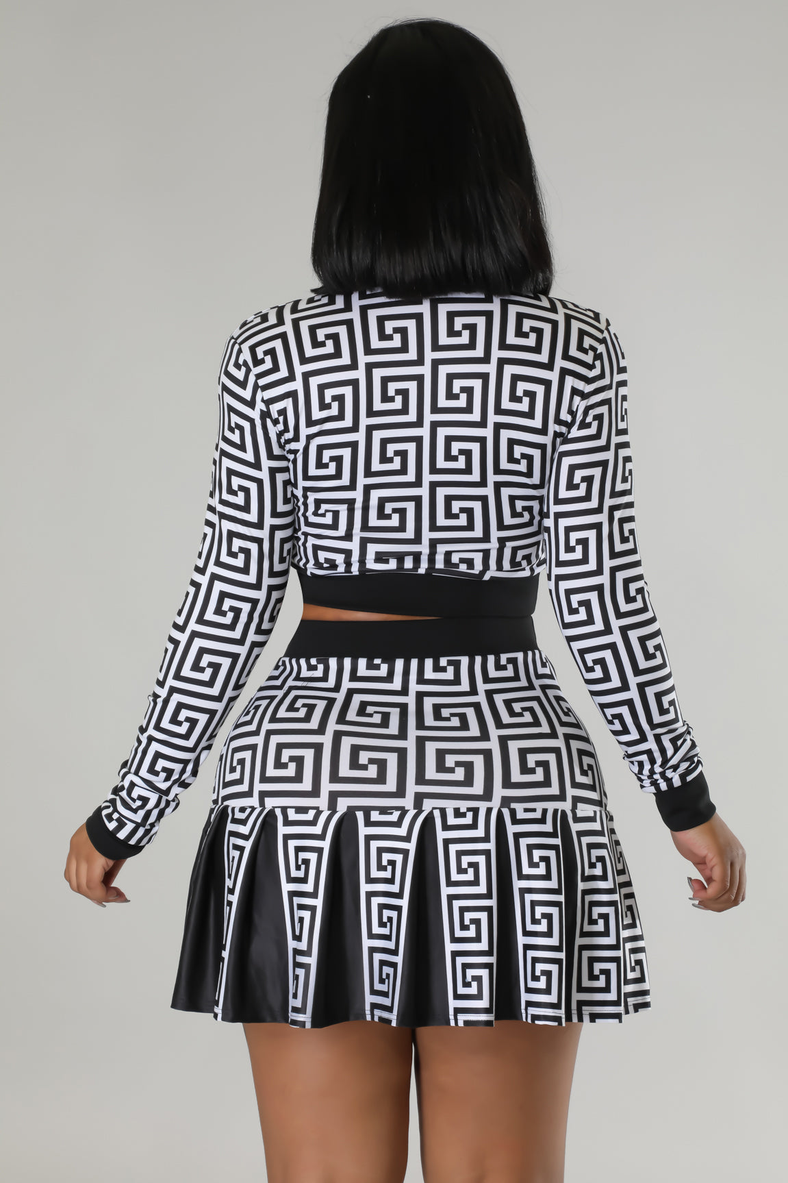 INDESICIVE - TWO PIECE SET